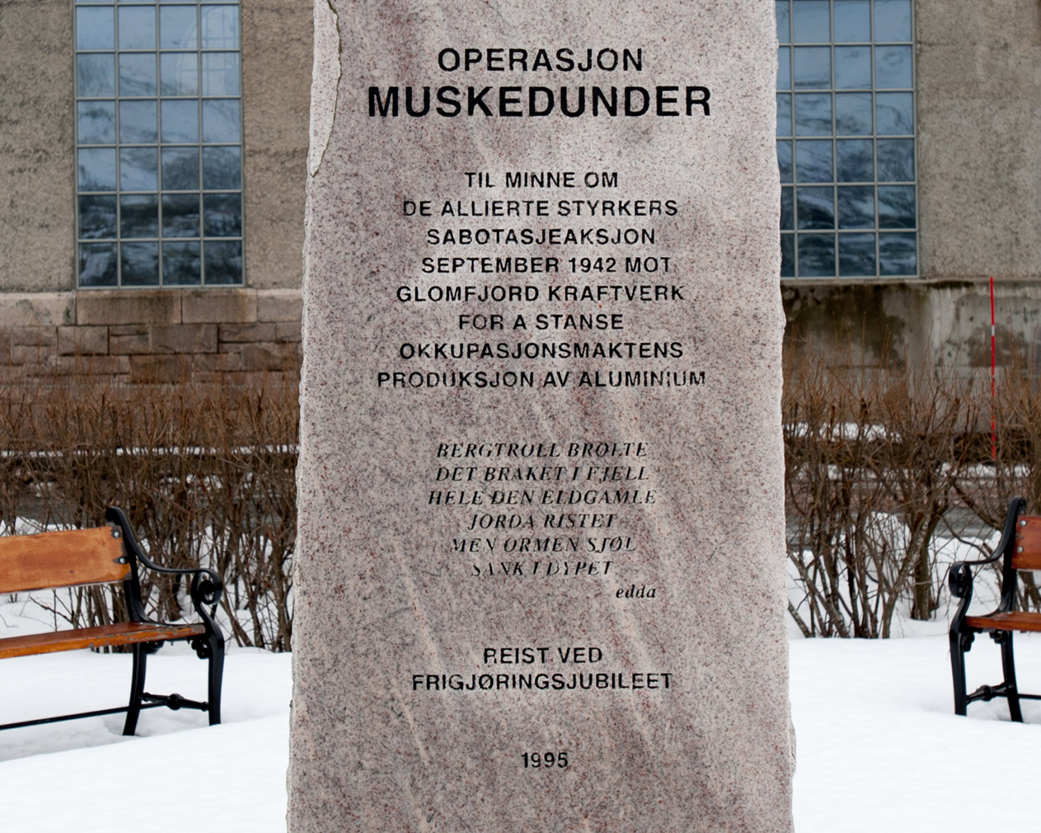 Monument commemorating Operation Musketoon