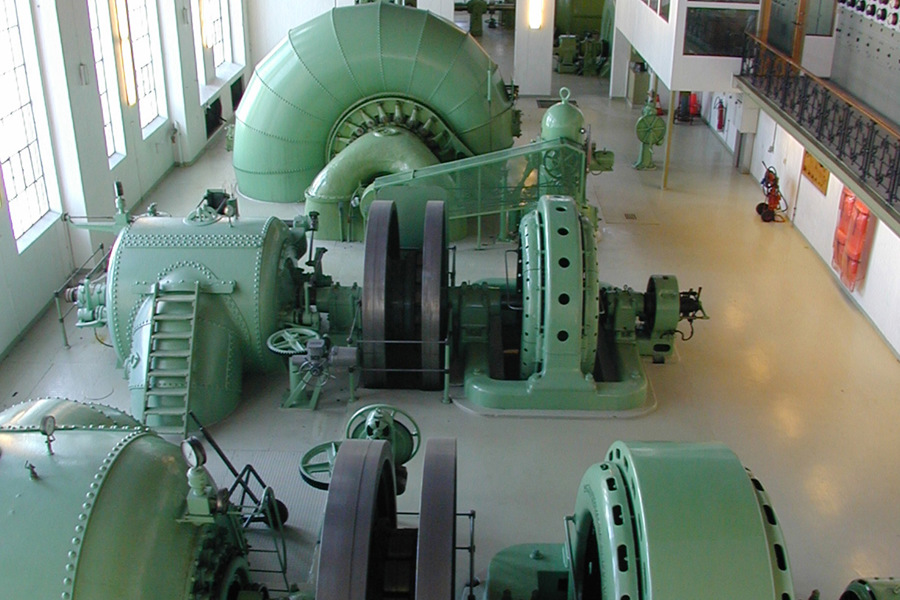 Overview of machine room.