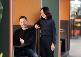 Male and female statkraft employee. (Photo: Alexander Hagstadius)