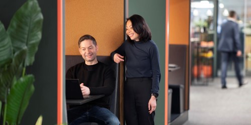 Male and female statkraft employee. (Photo: Alexander Hagstadius)