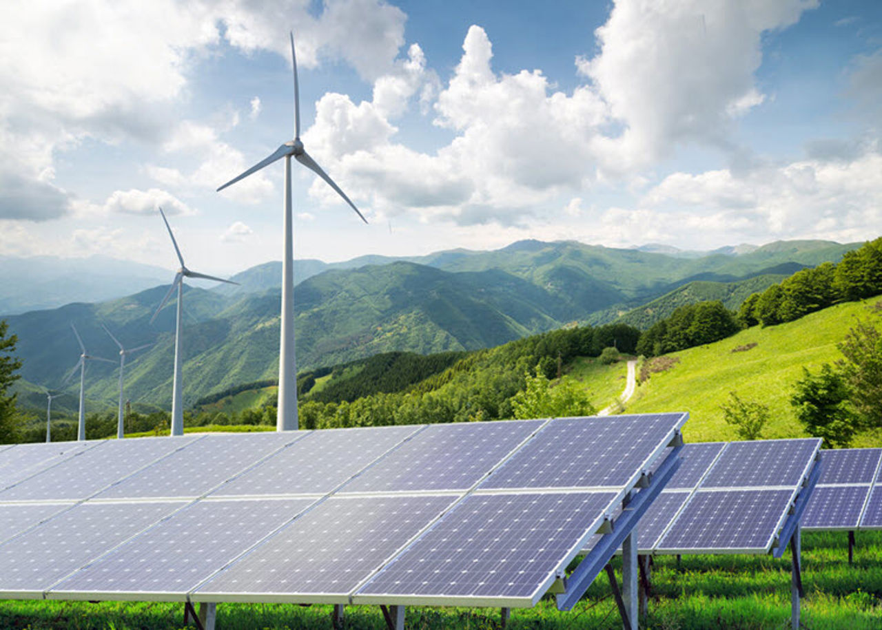 Windturbine and solar panel